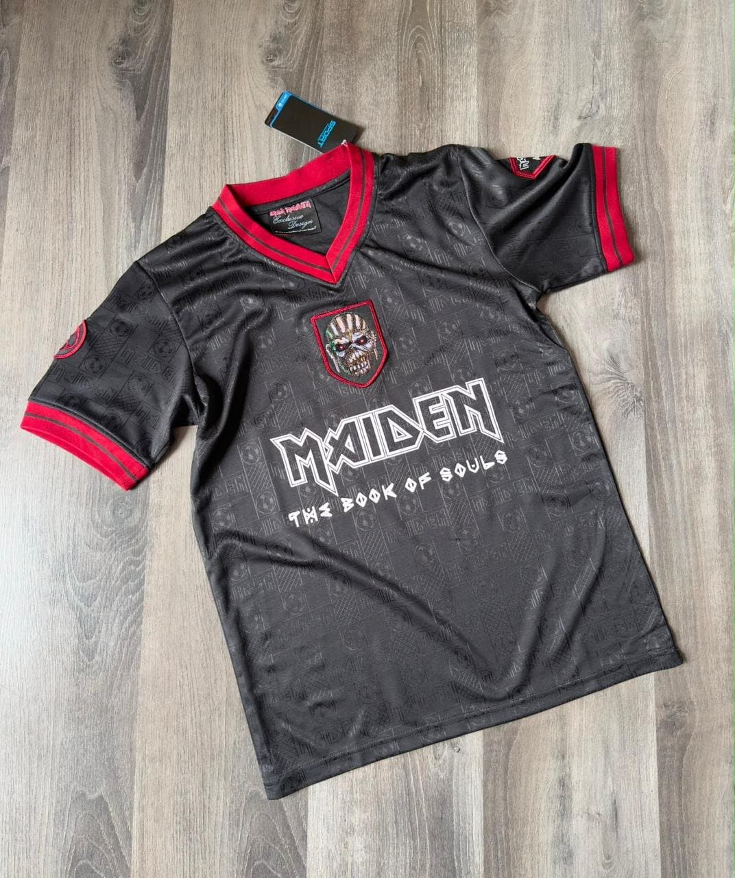 CAMISETA AIRÓN MAIDEN NEGRA